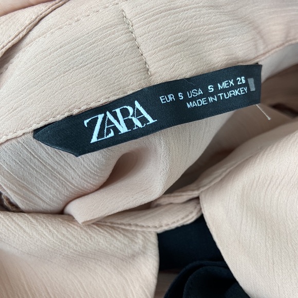 Blush Buttoned blouse - Picture 3 of 3